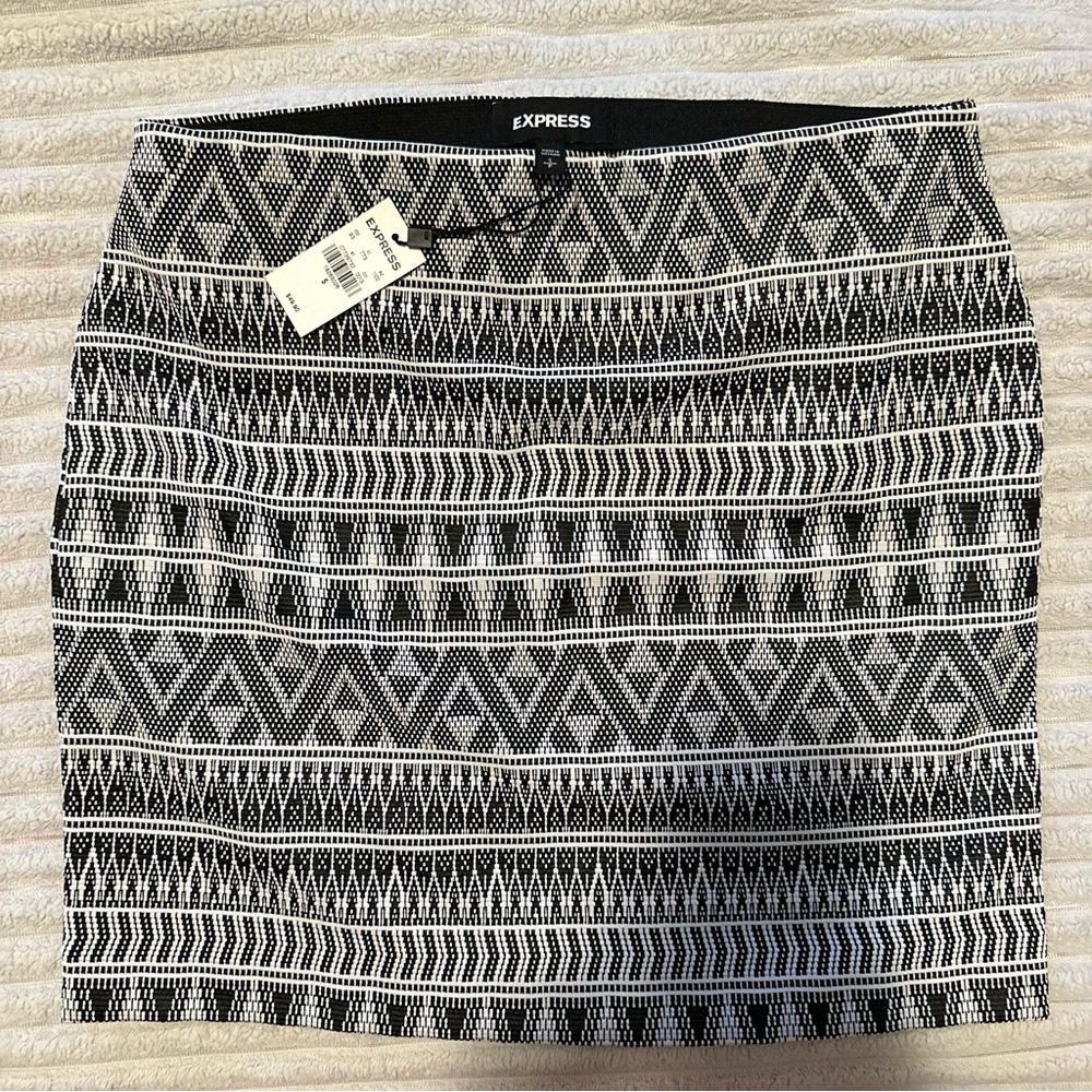 NEW EXPRESS mini skirt